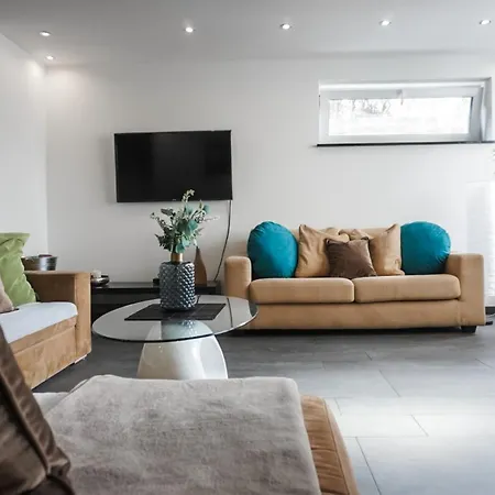 Neu Gebautes Mit Sonnenterasse In Der Naehe Vom Siebengebirge & Bonn *