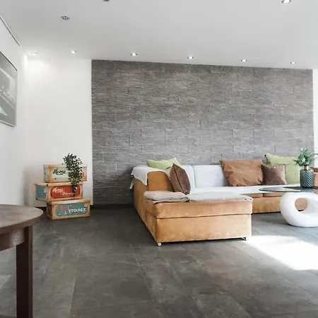 Neu Gebautes Mit Sonnenterasse In Der Naehe Vom Siebengebirge & Bonn Apartmán *