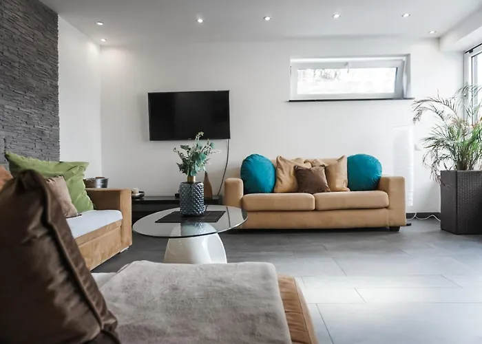 Neu Gebautes Mit Sonnenterasse In Der Naehe Vom Siebengebirge & Bonn *