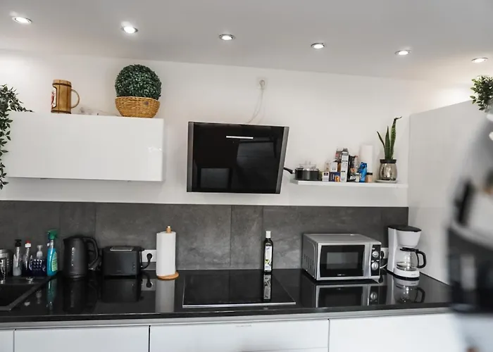 Neu Gebautes Mit Sonnenterasse In Der Naehe Vom Siebengebirge & Bonn * Königswinter