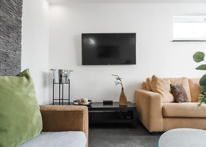 Neu Gebautes Mit Sonnenterasse In Der Naehe Vom Siebengebirge & Bonn דירה *