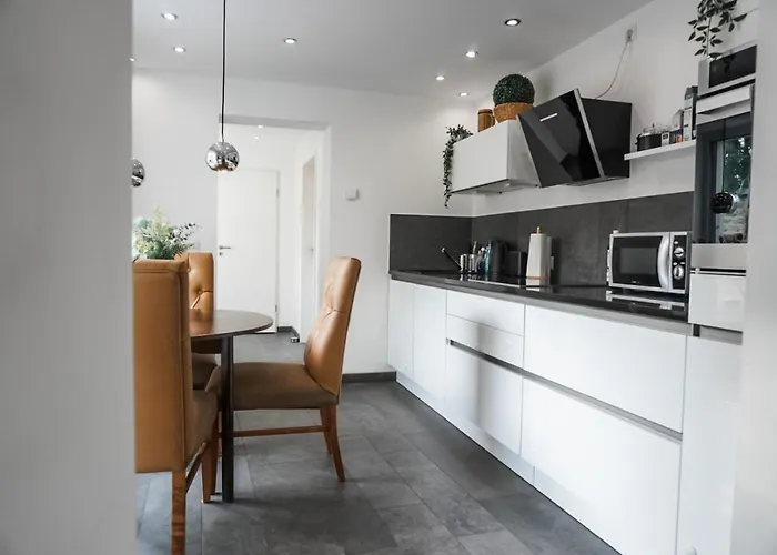 Neu Gebautes Mit Sonnenterasse In Der Naehe Vom Siebengebirge & Bonn דירה Königswinter